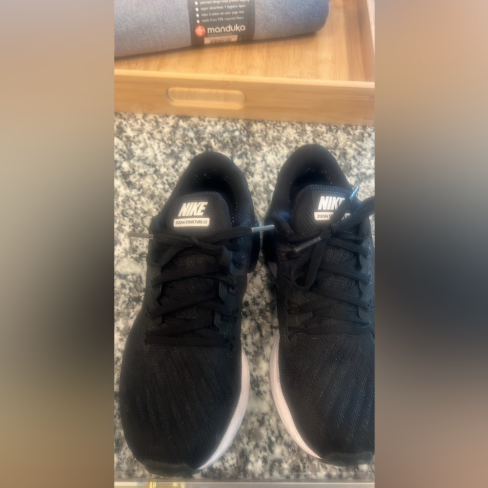 Nike Womens Zoom structure 22